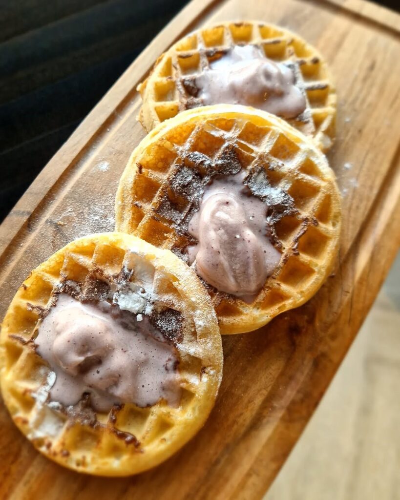 Oliebollen wafels met nicecream en nutella