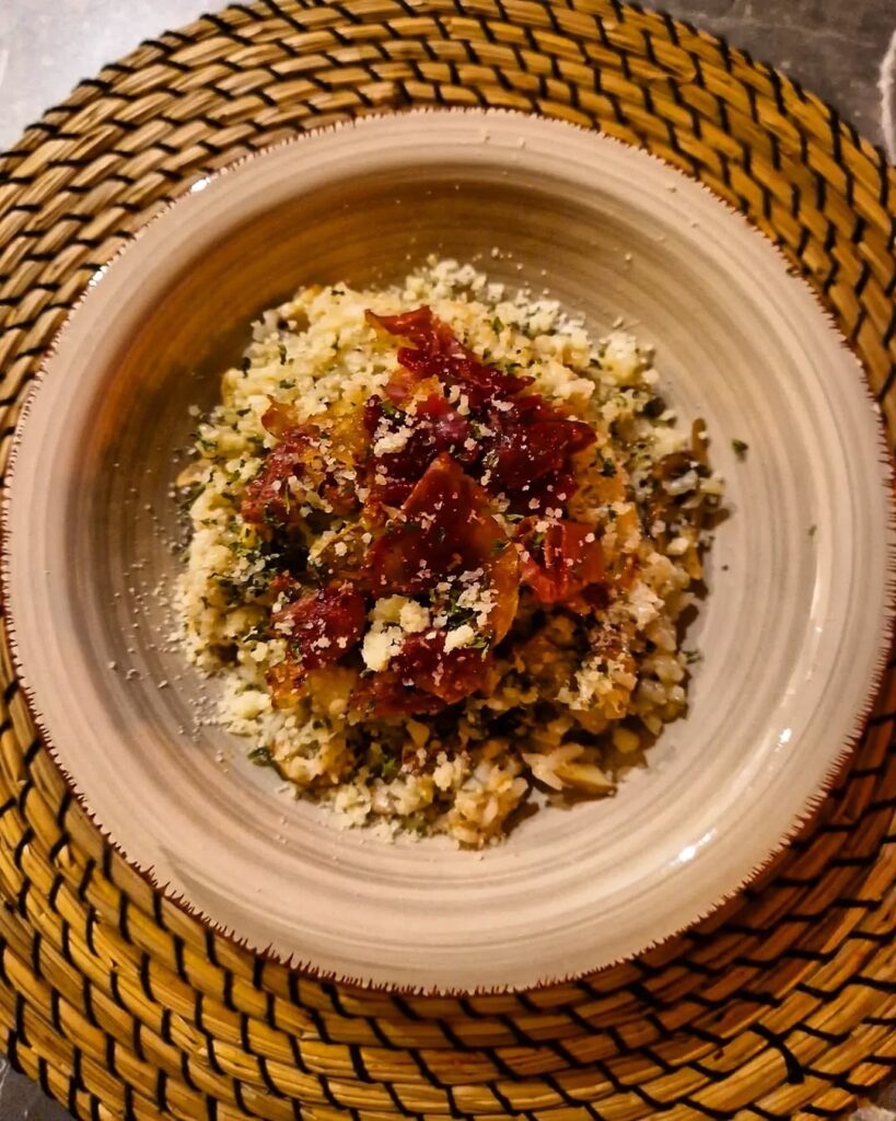 Truffelrisotto met krokantjes van rauwe ham