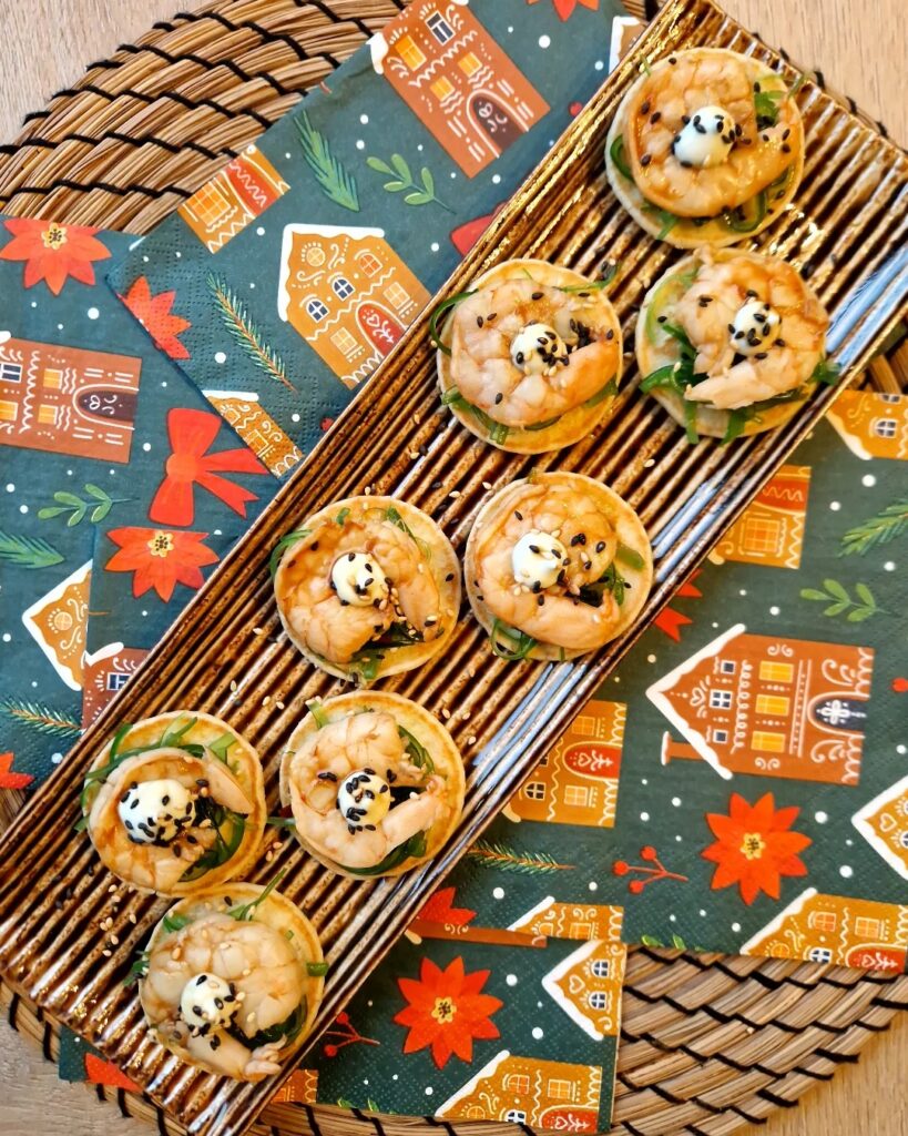 Blini’s met ponzu garnaal en wakame